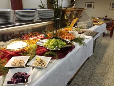 köyhät ritarit juhlapalvelu